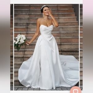 Strapless IVORY wedding dress with high split